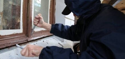 Երևանում քաղաքացու բնակարանի ննջասենյակի պահարանից գողացել են 4 հազար ԱՄՆ դոլար. shamshyan.com