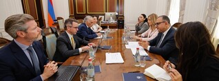 Փոխվարչապետ Տիգրան Խաչատրյանն ընդունել է ԱԶԲ հայաստանյան գրասենյակի տնօրենին