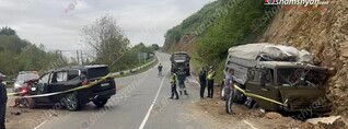 Տաթև-Լծեն խաչմերուկում բախվել են «Toyota Land Cruiser»-ը և «КамАЗ»-ը․ կան վիրավորներ․ shamshyan.com