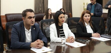 Անահիտ Մանասյանը Գյումրիում հանդիպել է Լիլիթ Աղեկյանի մոր և քրոջ հետ