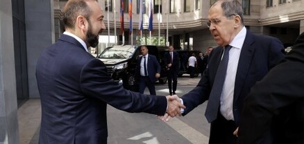 Մեկնարկել է Արարատ Միրզոյանի և Սերգեյ Լավրովի առանձնազրույցը
