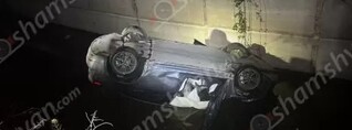Նոր Խարբերդի գերեզմանատան մոտ խմած վարորդը Tesla-ով գլխիվայր հայտնվել է ջրատարում․ կան վիրավորներ․ shamshyan.com