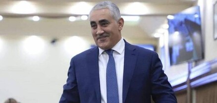 Մոտենում էին օրվա «հերոս» թաղապետին և ողջունում․ Հրապարակ