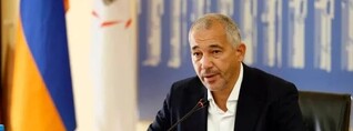 Քաղաքապետարանի կալանավորված պաշտոնյաներից մեկն ազատ կարձակվի