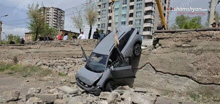 Երևանում «Volkswagen ID.4»-ը բախվել է կայանված «BMW»-ին, կոտրել քարե պարիսպն ու մասամբ կախվել. shamshyan.com