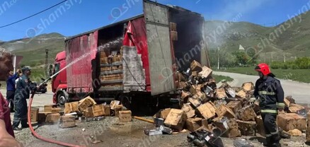 Վանաձորում «Renault» մակնիշի բեռնատարի կցորդիչում հրդեհ է բռնկվել. shamshyan.com
