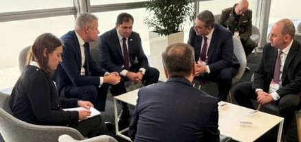 Պապիկյանը Բեռլինում հանդիպել է Միացյալ Թագավորության զինված ուժերի նախարարի հետ