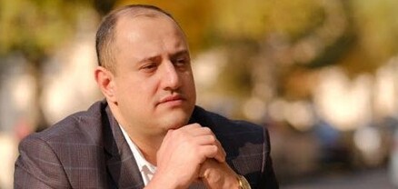 Այսինքն՝ միսը ձեզանից, բանջարեղենը ձեզանից, կրակն ու շշերը ձեզանից, խորովելը ձեզանից, ուտելը՝ մեզանից