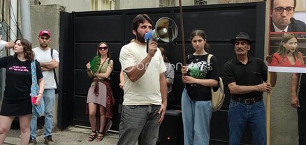 «Հեռու մնա Հայ Առաքելական եկեղեցուց». բողոքի ցույց Վրաստանում՝ ի պաշտպանություն կաթողիկոսի