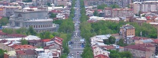 Երևանի կենտրոնում մի տղամարդ հետապնդում է, քաշքշում տարբեր կանանց և աղջիկների. փաստաբան