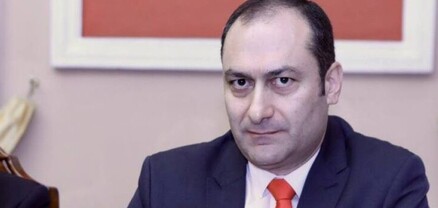 Արտակ Զեյնալյանը վայր է դրել Երևանի ավագանու մանդատը