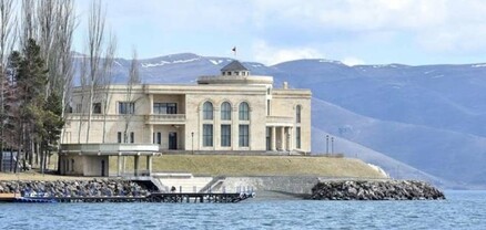 ՔՊ-ականները մինչեւ ուշ գիշեր կերել-խմել են, քծնել Փաշինյանին. Հրապարակ