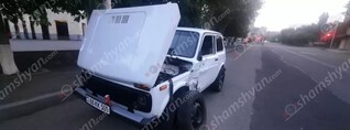 Երևանում բախվել են «ՎԱԶ 2121» մակնիշի ավտոմեքենան և «Հայասա» մոտոցիկլը․ կա վիրավոր. shamshyan.com