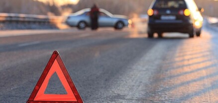 Նուբարաշենի խճուղում բախվել են ՊՆ «Pickup»-ն ու «Hyundai Elantra»-ն. կան վիրավորներ, այդ թվում՝ ՊՆ ծառայող. shamshyan.com