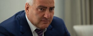 Այս իրավիճակին զուգահեռ՝ գլխավոր դաշնակցի մոտ սուրհանդակ են ուղարկում, որ պատրաստ են ստորացման