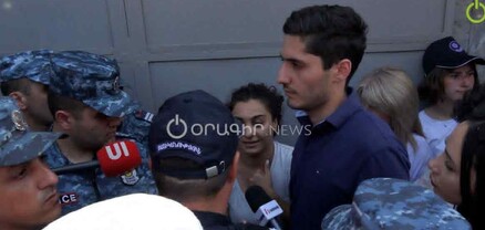 ՔԿ-ի մոտ լարված իրավիճակ է՝ «Սրբազան պայքարի» աջակիցների և ոստիկանների միջև