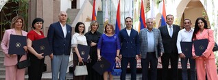 Ավինյանը պարգևատրել է Երևանի մի շարք բուժհաստատությունների աշխատակիցների