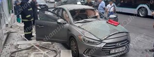 Քանաքեռում դեղատան մոտ «Hyundai Elantra» է պայթել. կան տուժածներ. shamshyan.com