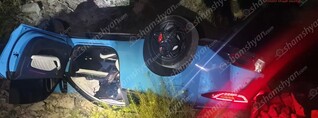 Երևանում «Neta» մակնիշի ավտոմեքենան գլխիվայր հայտնվել է փոսում. 38-ամյա վարորդը եղել է ոչ սթափ. shamshyan.com