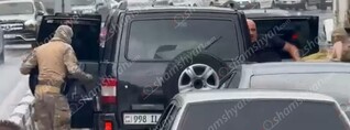 Երևանում դիմակավորված քրեական ոստիկանները բերման են ենթարկվել առանձնապես ծանր հանցանք կատարած կասկածյալների. shamshyan.com