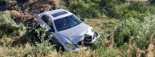 Շիրակում 27-ամյա ատամնաբույժը «Mercedes»-ով կոտրել է էլեկտրասյունն ու հայտնվել ձորակում. նա եղել է գինովցած. shamshyan.com