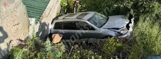 Երևան-Սևան ավտոճանապարհին Mitsubishi-ն հայտնվել է ձորակում․ վարորդը և ուղևորը, ովքեր ամուսիններ են, հոսպիտալացվել են․ shamshyan.com