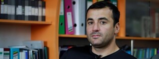 «Թքել-կպցնելն» արժի 367 մլն դրամ. նոր «բարեկարգված», սակայն արդեն քանդվող այգին. Չախոյան