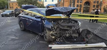 Խոշոր ավտովթար՝ Երևանում. բախվել են Nissan-ն ու Toyota-ն. վերջինը կոտրել է ծառն ու հայտնվել մայթին. կան վիրավորներ
