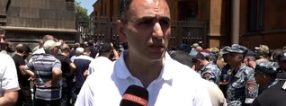 Թշնամին նստած հռհռում է․ քաղաքացիներին հորդորում եմ գալ Էջմիածին․ Ավետիք Չալաբյան