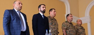 ԳՇ պետը պարգևատրել է պահեստազորայիններին