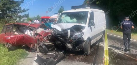 Վանաձոր-Դիլիջան ճանապարհին բախվել են «Mercedes Sprinter»-ն ու «ՎԱԶ 2104»-ը. կա 2 զոհ, 1 վիրավոր. shamshyan.com