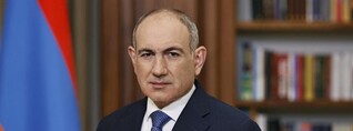 Հարցնողը կա՛մ ավանակ է, կա՛մ գործակալ․ Փաշինյանը գրառում է արել
