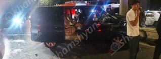 Երևանում բախվել են Chevrolet-ն ու Nissan-ը. վերջինը բախվել է գովազդային սյանը. կան վիրավորներ