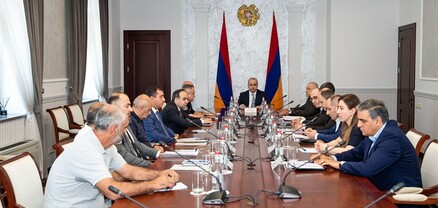 ԱԱԾ տնօրենի գլխավորությամբ տեղի ունեցավ Գերիների, պատանդների և անհայտ կորած անձանց հարցերով զբաղվող հանձնաժողովի նիստը