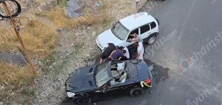 Ջրվեժի կամրջի մոտ բախվել են «Opel»-ն ու «Mercedes»-ը. վերջինս, մի քանի մետր թռչելով, հայտնվել է կամրջի տակ