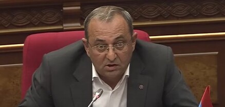 Փոխանակ քննարկեք իշխանության թշնամական հարձակումները ժողովրդի վրա, էկել եք՝ ի՞նչ եք խոսում. Մինասյան