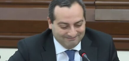Ոչ թե Շառլ Ազնավուրի պատրաստման, այլ՝ արձանի. Ավինյանն ուղղեց փոխքաղաքապետին