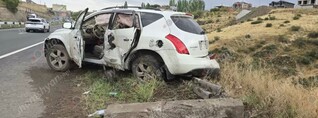 «Արծվի թևեր»-ի մոտ «Nissan Murano»-ն կոտրել է երկաթե արգելապատնեշները և հայտնվել խորը ձորի եզրին. shamshyan.com