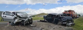 Ծաղկահովիտ գյուղում բախվել են «Opel»-ն ու «ՎԱԶ 2107»-ը. կա 1 զոհ, 4 վիրավոր. shamshyan.com