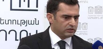 Գնացել, միջամտել եմ, որպեսզի հանդարտեցնեմ. Հակոբ Արշակյանը՝ ԱԺ քաշքշուկի մասին