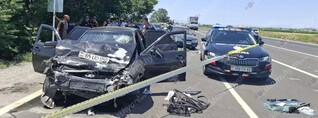 Երևան-Արմավիր ճանապարհին բախվել են «Lada Priora»-ն և «ՎԱԶ 2114»-ը․ 5 վիրավորներից 2-ը անչափահասներ են․ shamshyan.com