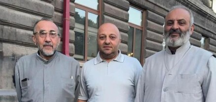 Ըստ Ալենի՝ շուտով կհանդիպենք, Սրբազան հայրեր. Արթուր Սարգսյան