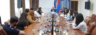 Գևորգ Պապոյանը հանդիպել է «Խորհուրդ x» նախաձեռնության անդամ ուսանողների հետ
