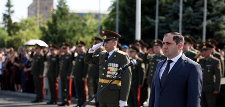 Պապիկյանը մասնակցել է Վազգեն Սարգսյանի անվան ռազմական ակադեմիայի շրջանավարտների ավարտական միջոցառմանը