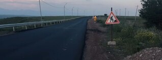 Գորիսի խաչմերուկից մինչև Սատանի կամուրջ 19.5 կմ ճանապարհահատվածում տեղադրվել է ասֆալտբետոնե ծածկը