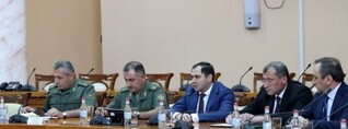 Պապիկյանը հանդիպել է արտերկրում հավատարմագրված ՀՀ ռազմական կցորդների հետ