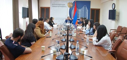 Գևորգ Պապոյանը հանդիպել է «Խորհուրդ x» նախաձեռնության անդամ ուսանողների հետ