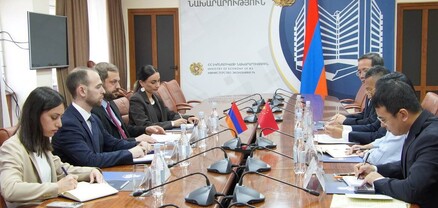 Հայաստանը բաց է չինական ներդրումների համար. Պապոյանն ընդունել է Չինաստանի դեսպանին
