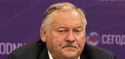 Այսօր իմ մեծ ընկեր Բակո Սահակյանի ծննդյան օրն է, իսկ վաղը՝ մեկ այլ ընկեր Ռոբերտ Քոչարյանինը. Զատուլին