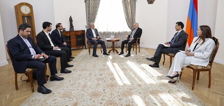 Փոխվարչապետ Մհեր Գրիգորյանն ընդունել է ԻԻՀ փոխնախագահին